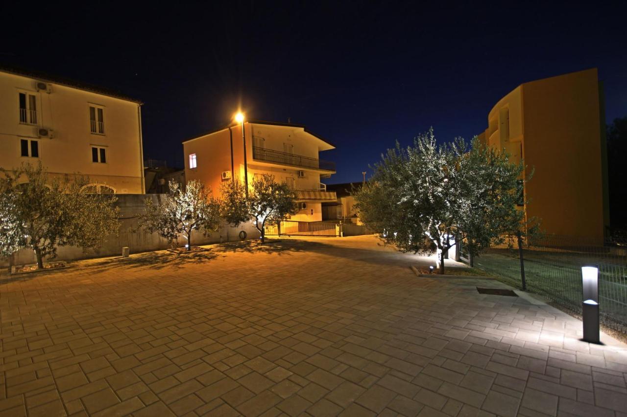 Apartmani Bozena Makarska Exteriör bild