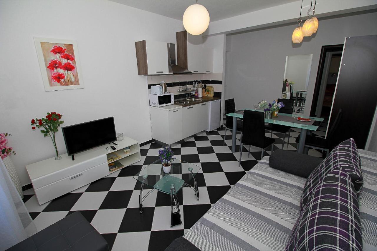 Apartmani Bozena Makarska Exteriör bild