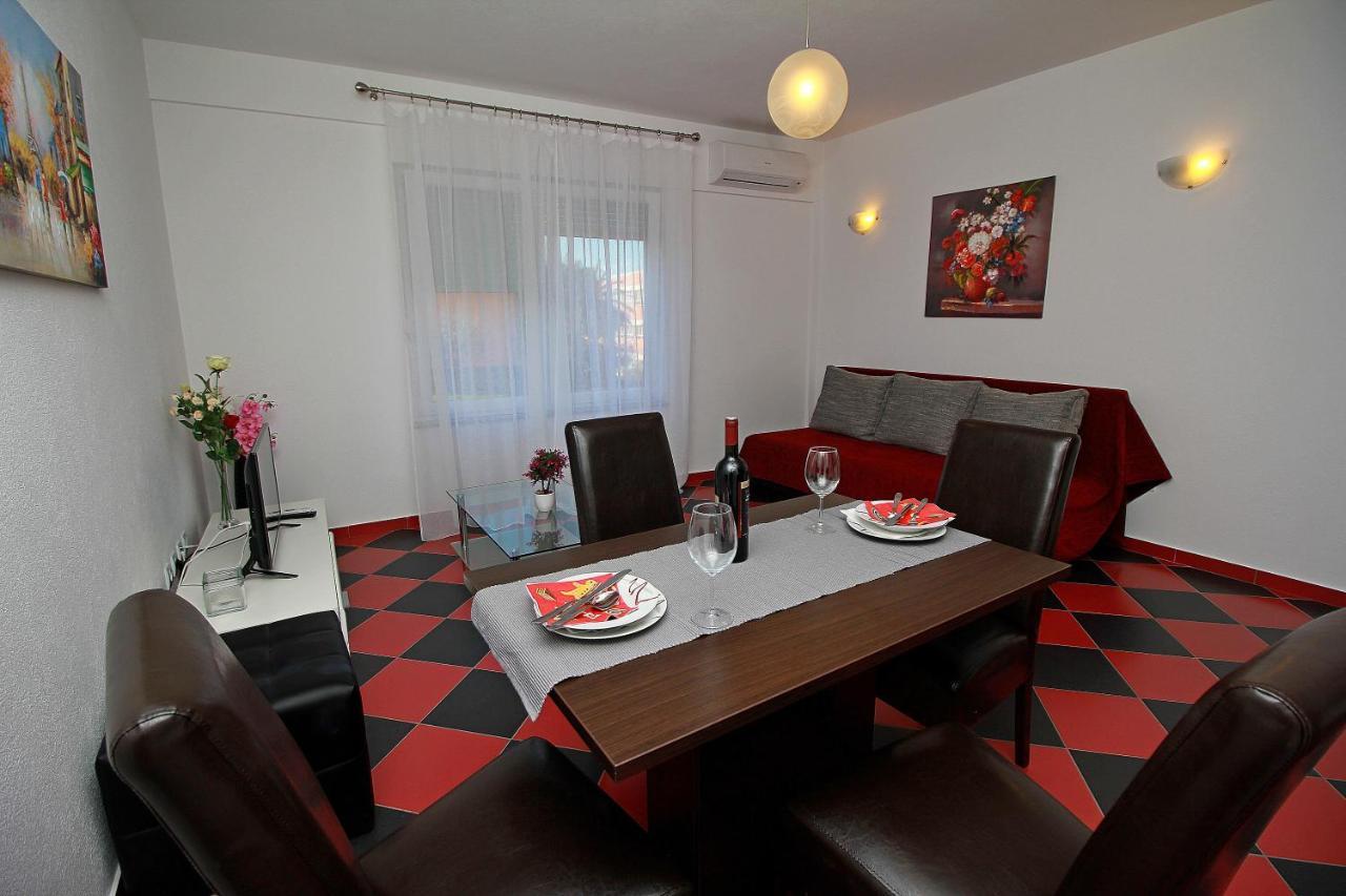 Apartmani Bozena Makarska Exteriör bild