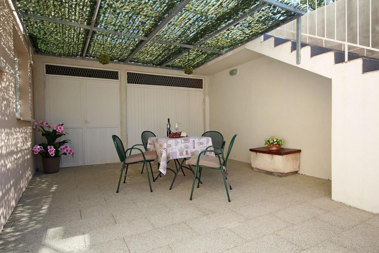 Apartmani Bozena Makarska Exteriör bild