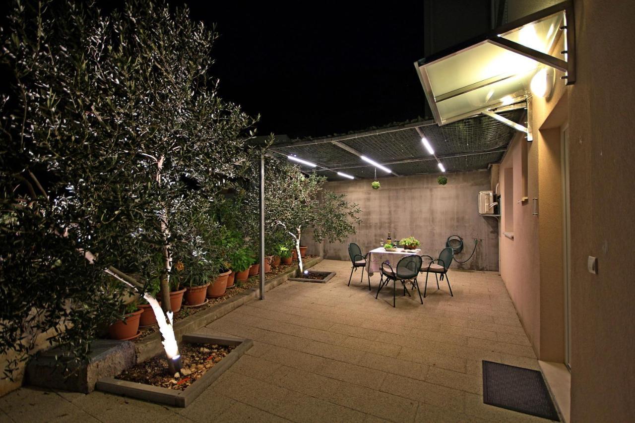 Apartmani Bozena Makarska Exteriör bild